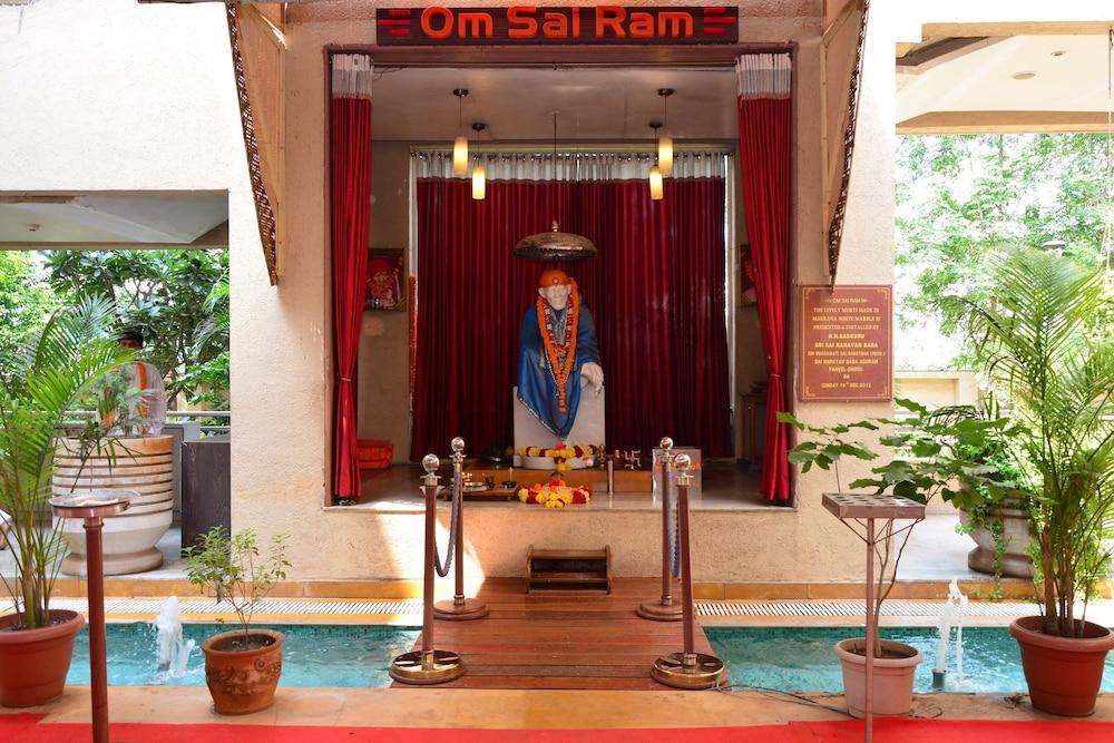 St Laurn The Spiritual Resort Shirdi Buitenkant foto