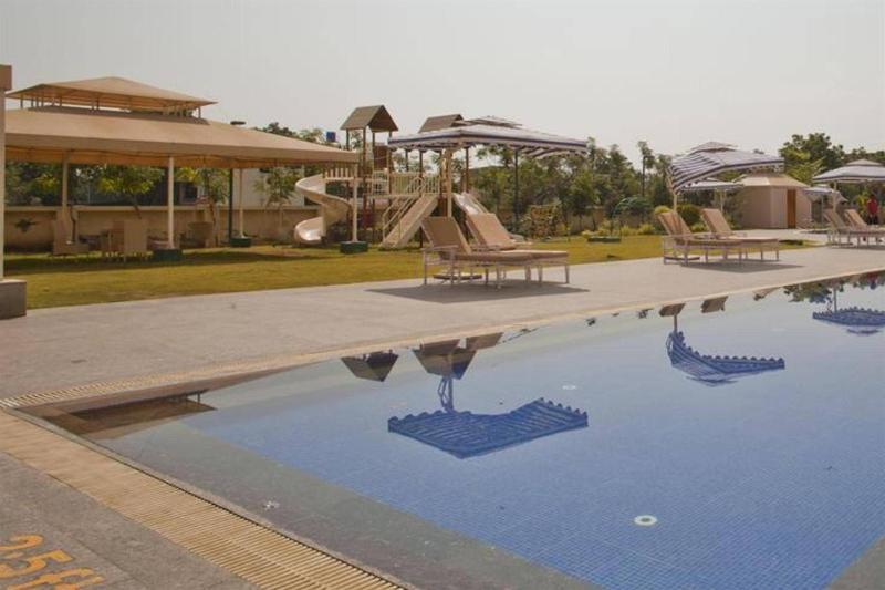 St Laurn The Spiritual Resort Shirdi Buitenkant foto